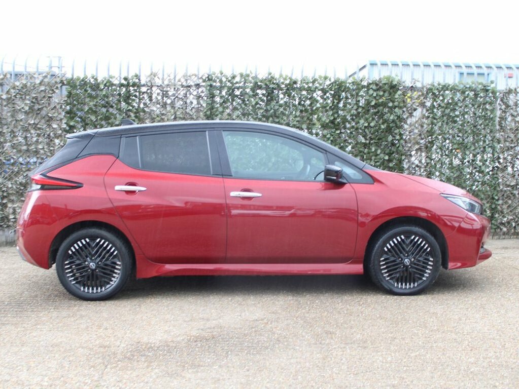 Nissan Leaf Hatchback WU22SXT Red #5