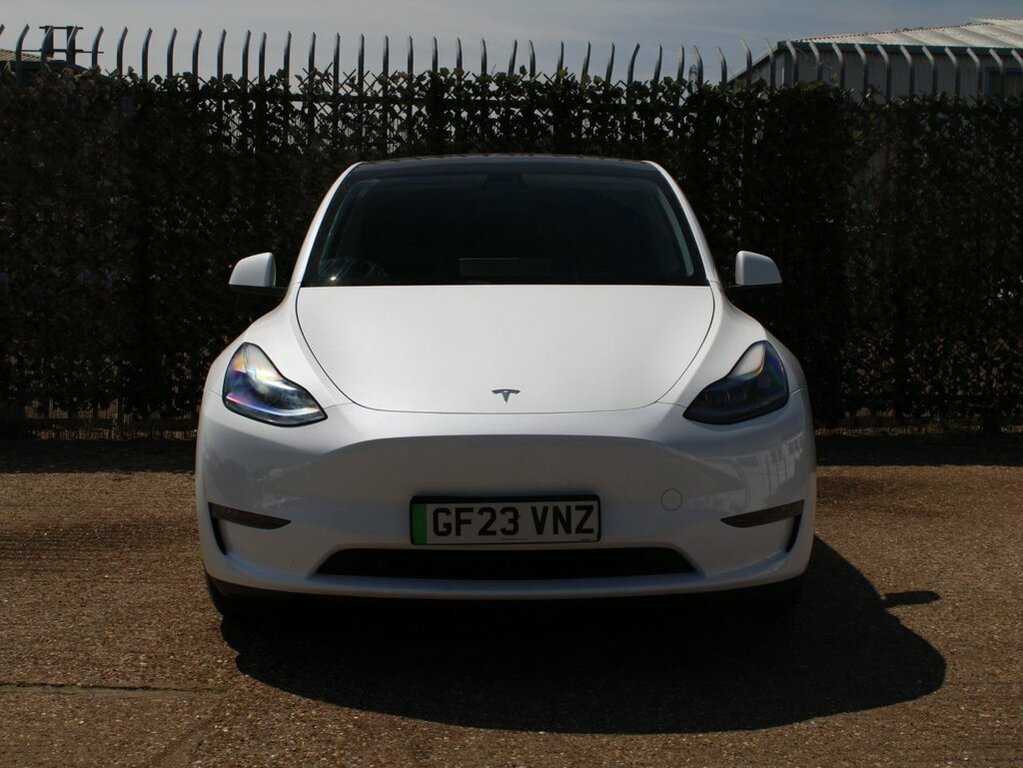 Tesla Model Y Suv GF23VNZ White #3