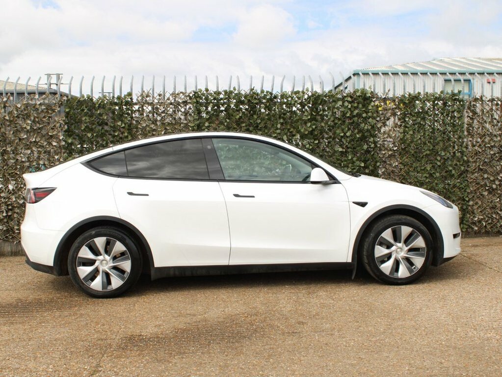 Tesla Model Y Suv White