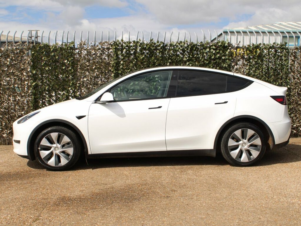 Tesla Model Y Suv GF23VNZ White #2