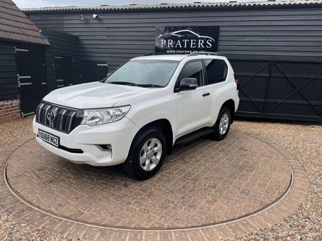 Toyota Land Cruiser Utility Panel Van White #2