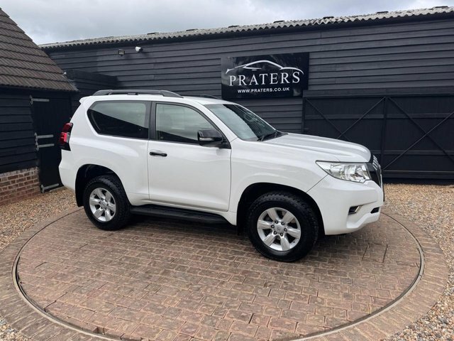 Toyota Land Cruiser Utility Panel Van White #5