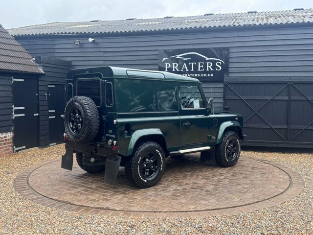 Land Rover Defender Green #13