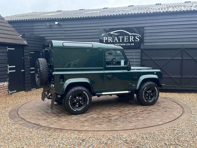 Land Rover Defender Td5 County Hard Top YC04ZAM Green #2