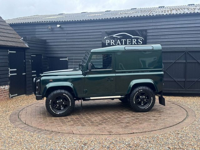 Land Rover Defender Td5 County Hard Top Green