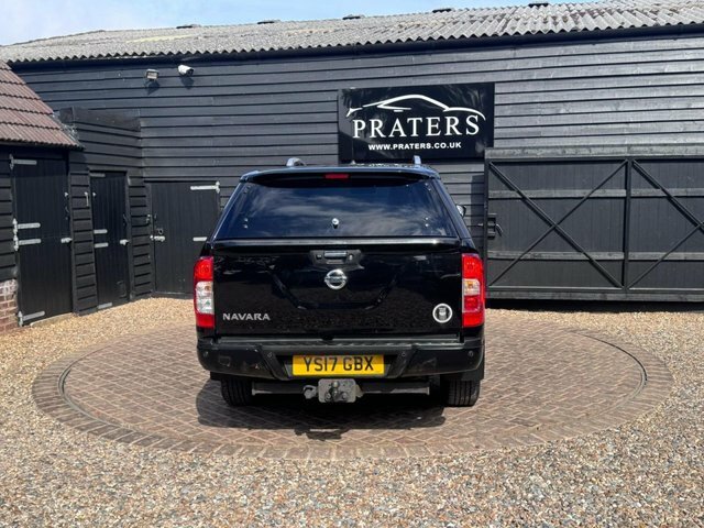 Nissan Navara Dci Tekna Pickup Double YS17GBX Black #3