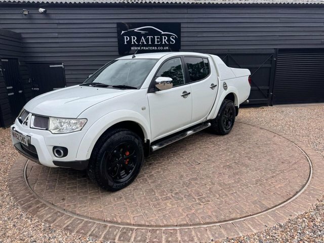 Mitsubishi L200 Di-d 4X4 Trojan Dcb 2012 Black #2
