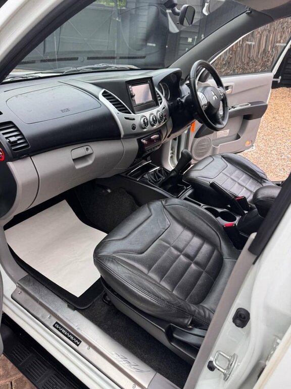 Mitsubishi L200 Di-d 4X4 Trojan Dcb 2012 Black #9