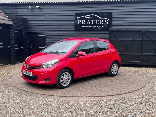 Toyota Yaris Dual Vvt-i Tr Hatchback Red