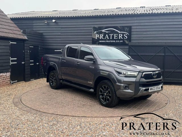 Toyota HILUX D-4d Invincible X Pickup Grey