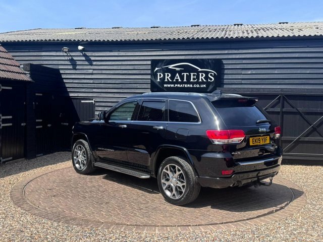 Jeep Grand Cherokee Summit Black #8