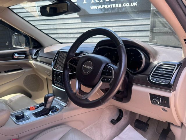 Jeep Grand Cherokee Summit Black #10