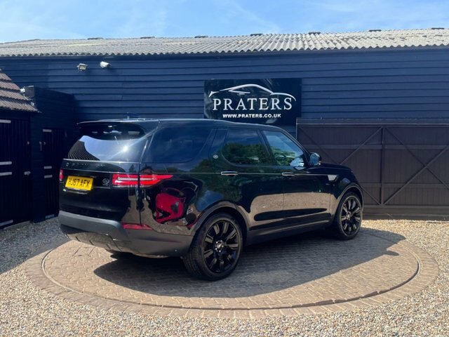 Land Rover Discovery Td V6 Hse Luxury HJ67AFX Black #3