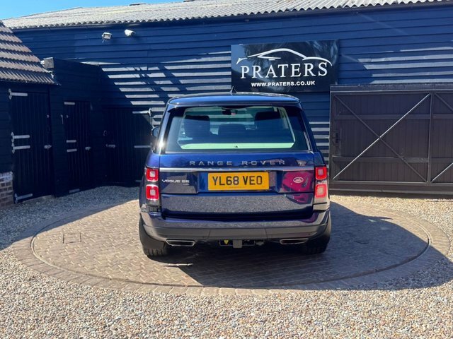 Land Rover Range Rover P400e 12.4Kwh Gpf Vogue YL68VEO Blue #3