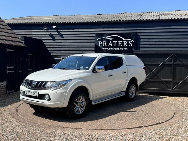 Mitsubishi L200 Di-d Dc Warrior Pickup DV67XKD White #2