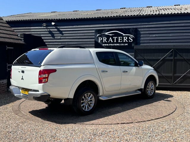 Mitsubishi L200 Di-d Dc Warrior Pickup DV67XKD White #4