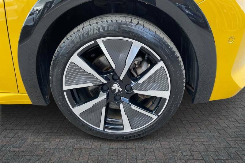 Peugeot e-208 100Kw Gt Premium 50Kwh - 2022 22 RK22ZCU Yellow #6