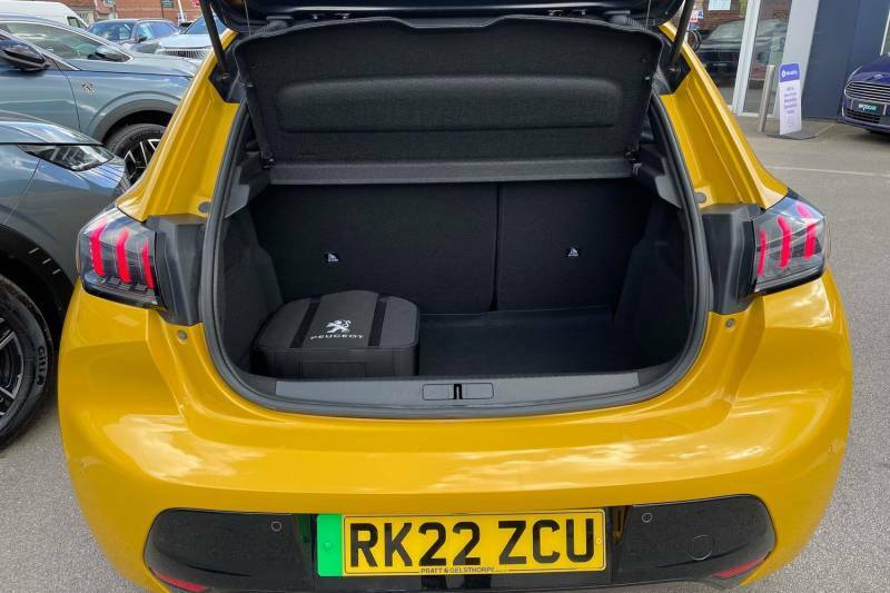 Peugeot e-208 100Kw Gt Premium 50Kwh - 2022 22 RK22ZCU Yellow #5