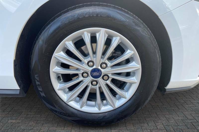 Ford Focus 1.5 Ecoblue 120 Titanium - 2020 69 WM69WRG White #6