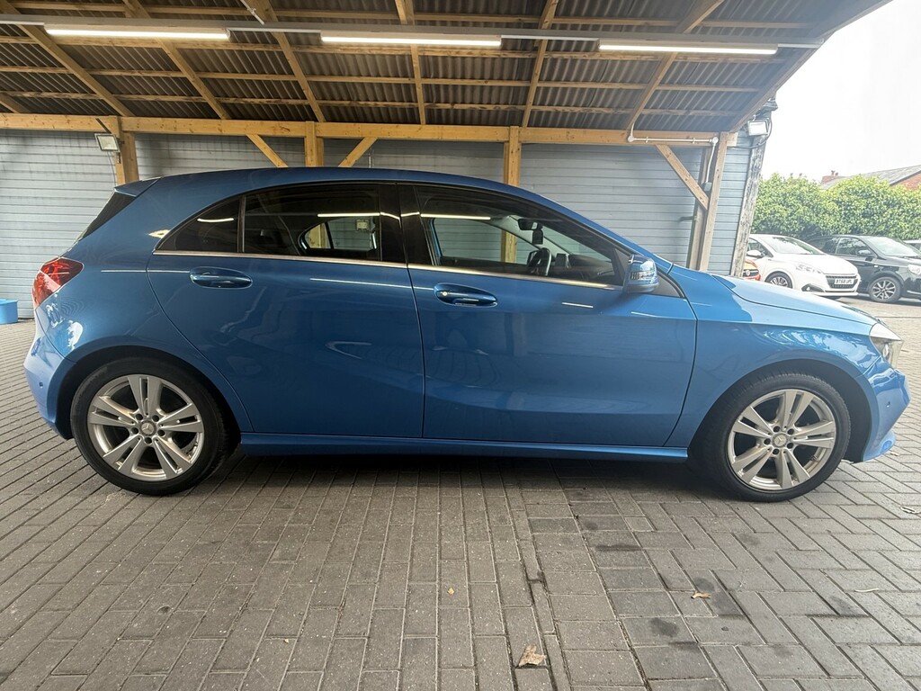 Mercedes-Benz A Class Hatchback 1.5 A180d Sport 201717 HV17YPR Blue #4