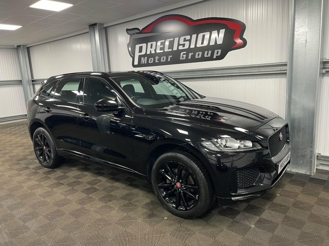Jaguar F-Pace D180 Chequered Flag Black #4