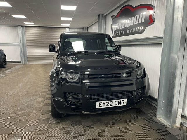 Land Rover Defender 110 P525 V8 4Wd EY22OMG Black #3