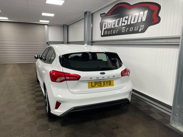 Ford Focus Ecoboost St-line Euro 6 LP19XYB White #6