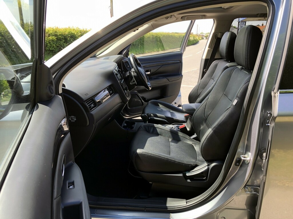Mitsubishi Outlander Suv 2.2 Di-d Gx4 Turbo 4X4 - Full AD16MWM Grey #4