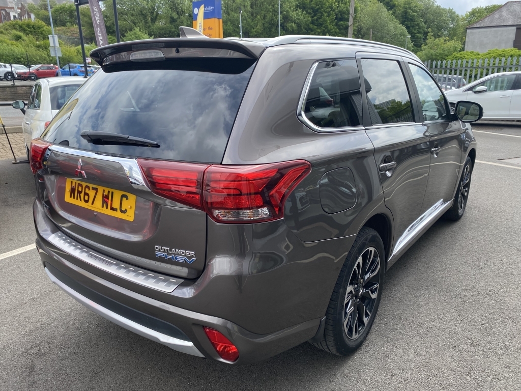 Mitsubishi Outlander 2.0 Phev 5H Brown #4