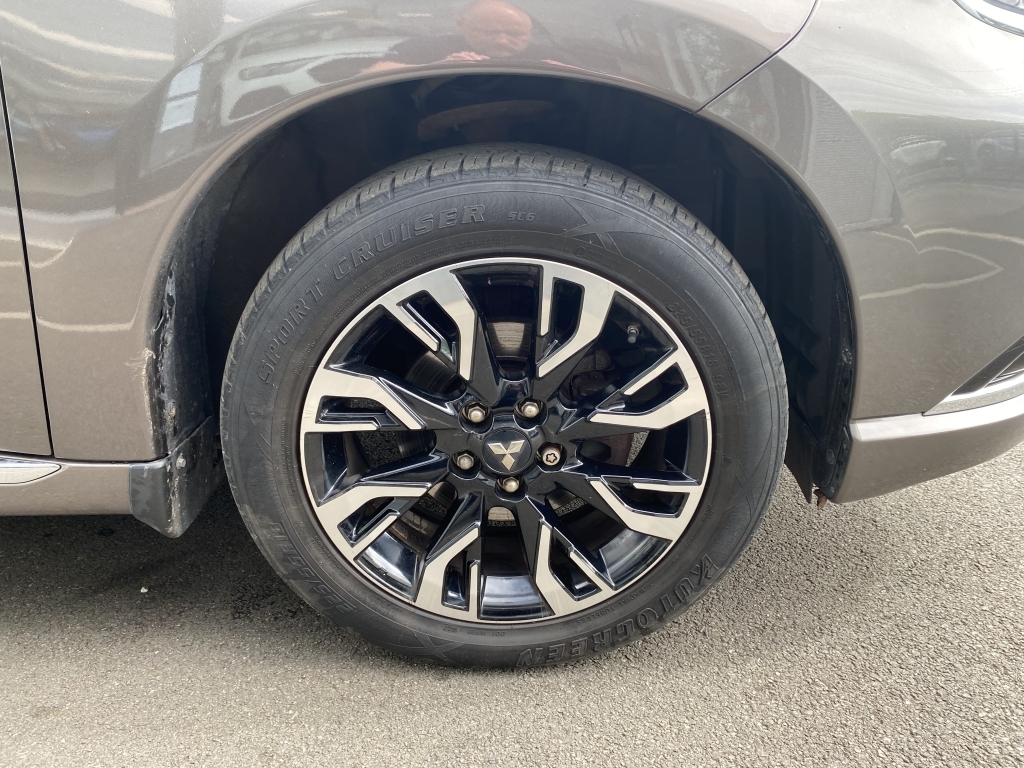 Mitsubishi Outlander 2.0 Phev 5H Brown #3