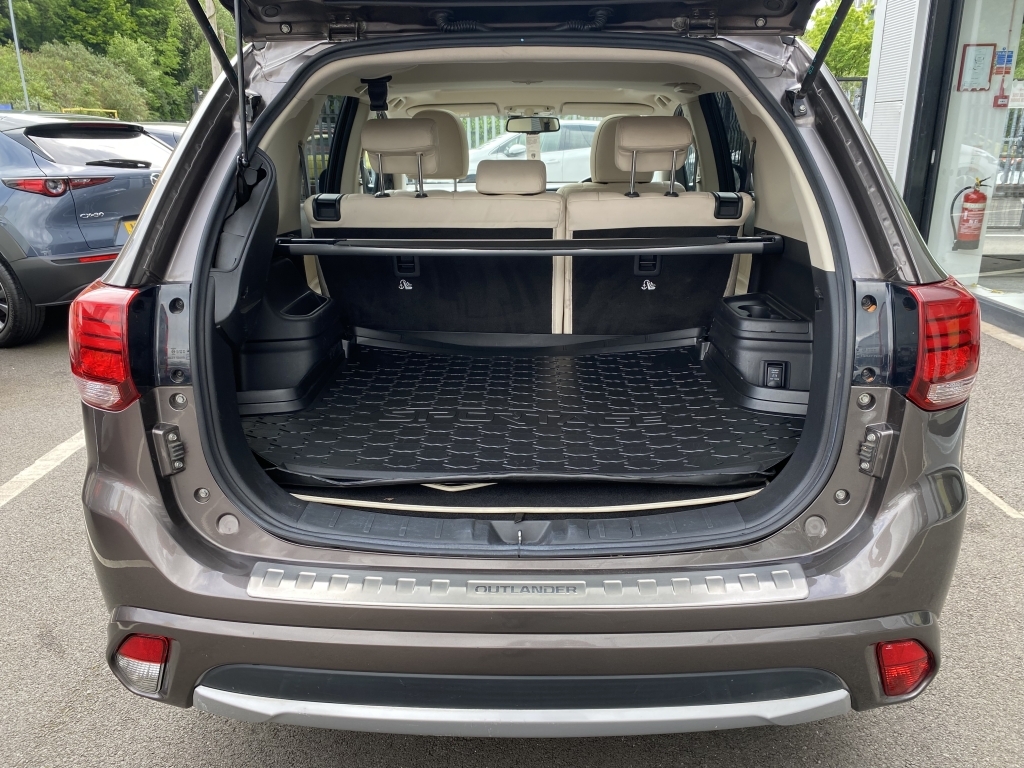Mitsubishi Outlander 2.0 Phev 5H Brown #6