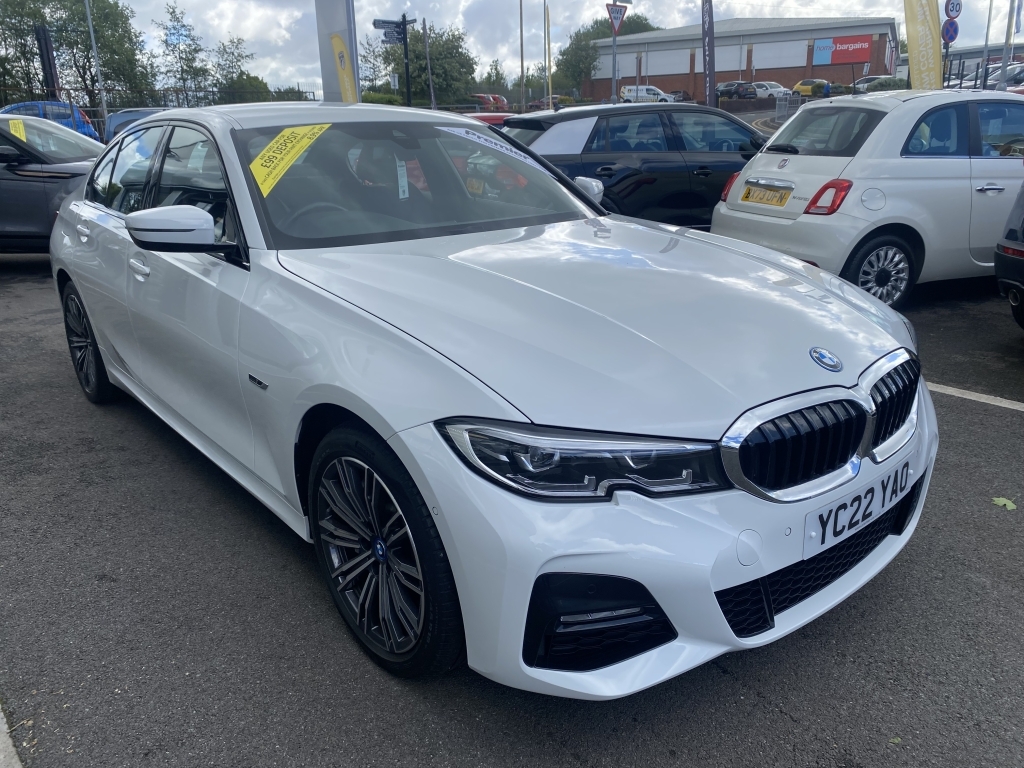 BMW 3 Series 2.0 330E M Sport YC22YAO White #2