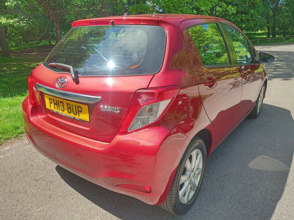Toyota Yaris 1.3 Dual Vvt-i Tr 2013 FH13BUP Red #6