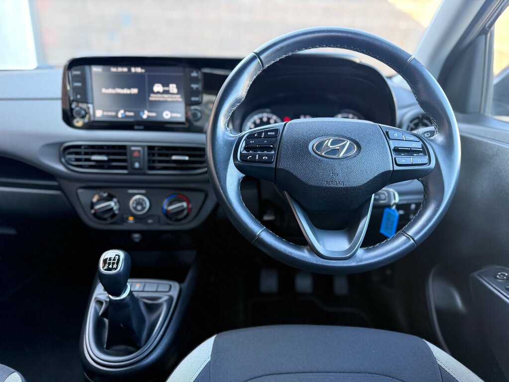 Hyundai I10 1.0 Se Connect Hatchback Euro 6 NV72USG Black #6