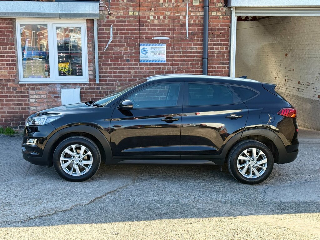 Hyundai Tucson 1.6 T-gdi Se Nav Suv Dct Euro 6 Ss BT20GGV Black #4