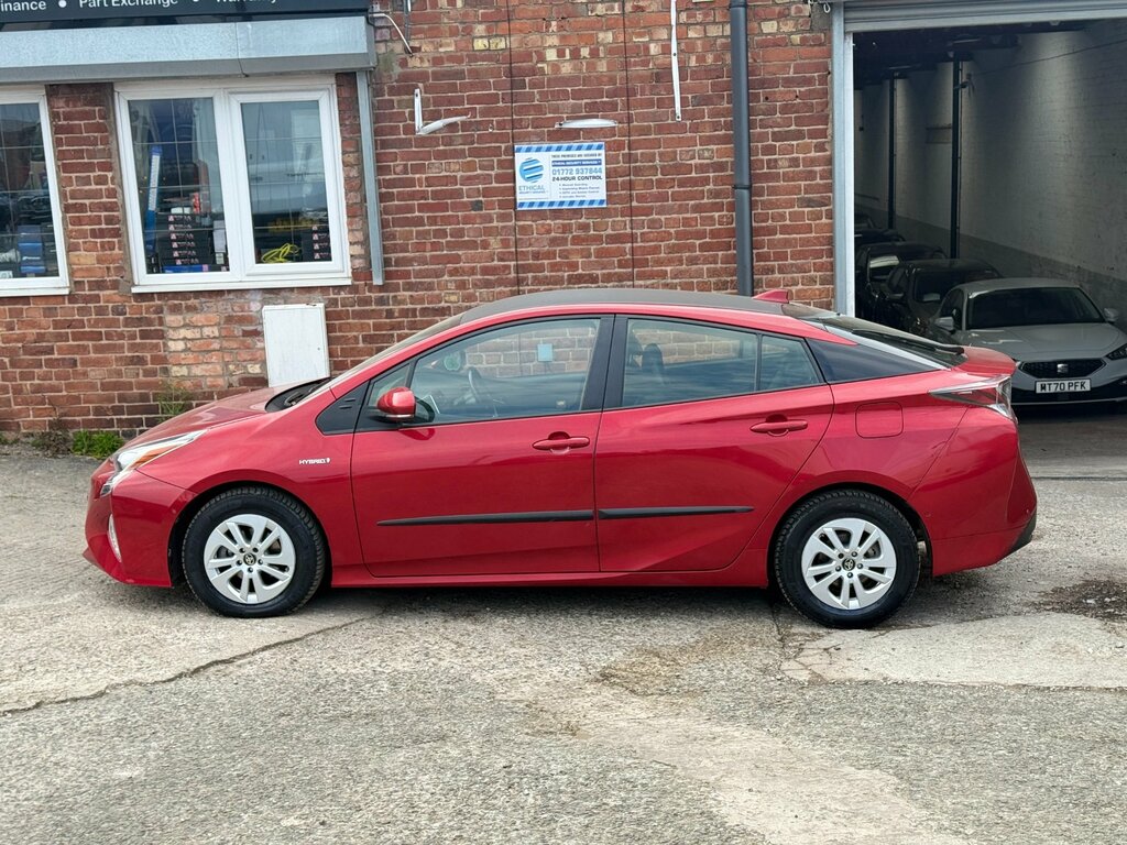 Toyota Prius 1.8 Vvt-h Excel Hatchback Hybrid Cvt Eu Red #4