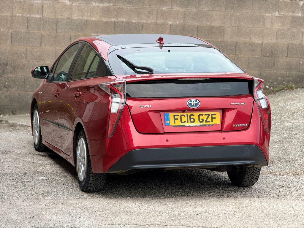 Toyota Prius 1.8 Vvt-h Excel Hatchback Hybrid Cvt Eu Red #5