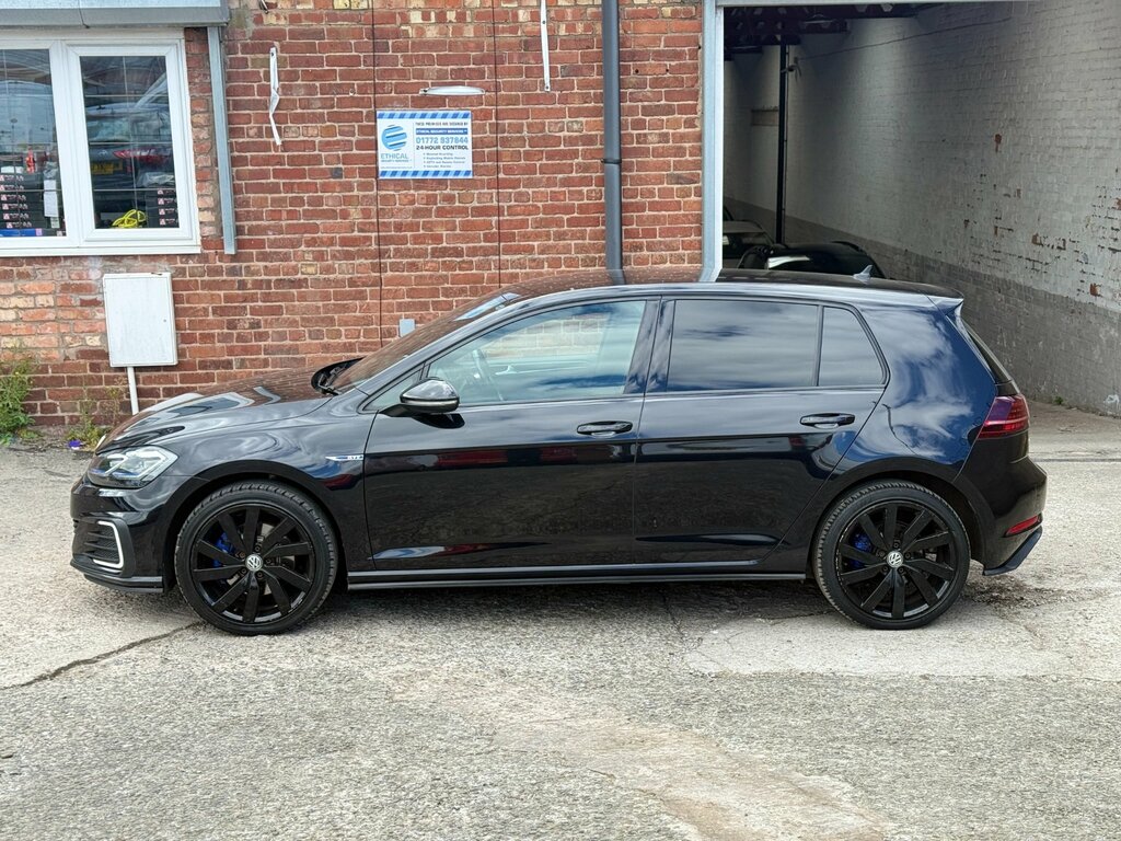 Volkswagen e-Golf 1.4 Tsi 8.7Kwh Gte Advance Hatchback Pl VN70XHK Black #4