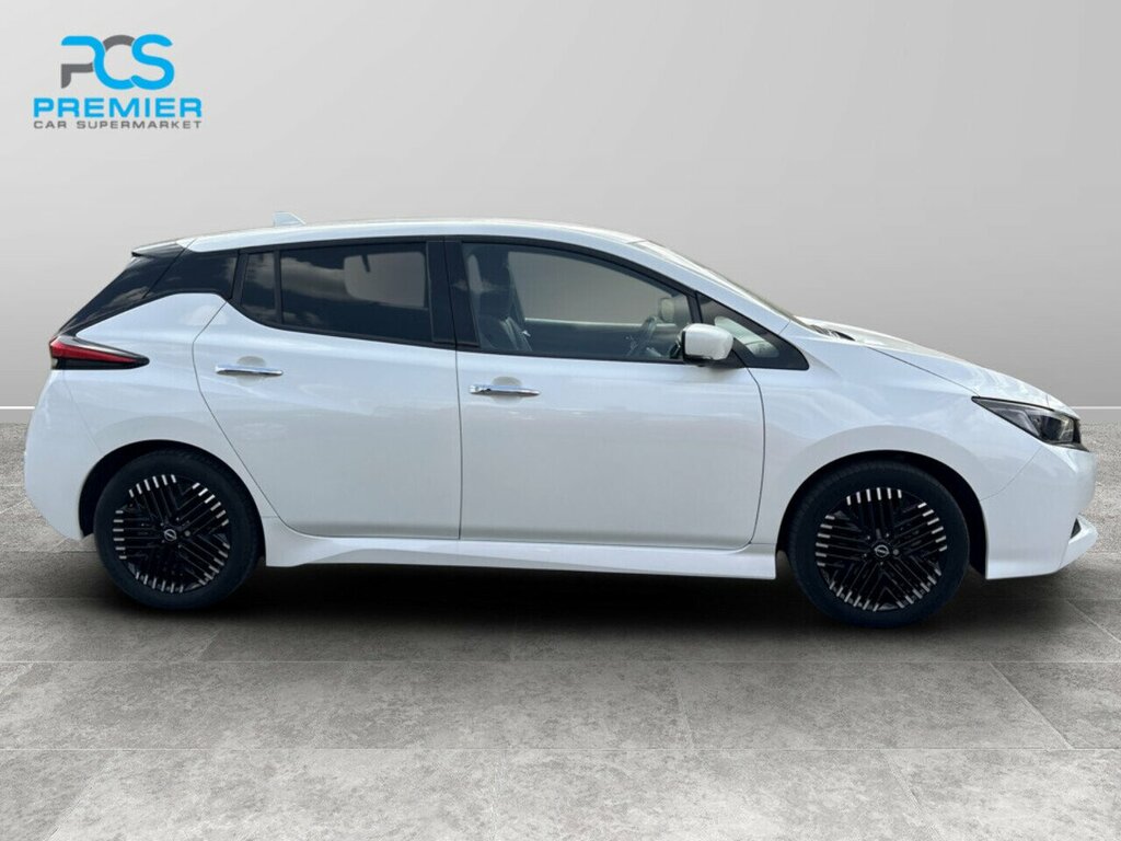 Nissan Leaf Tekna White #4
