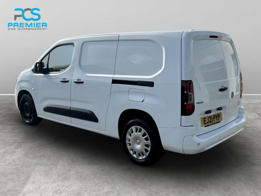 Vauxhall Combo Turbo D 2300 Sportive EJ21PYP White #2