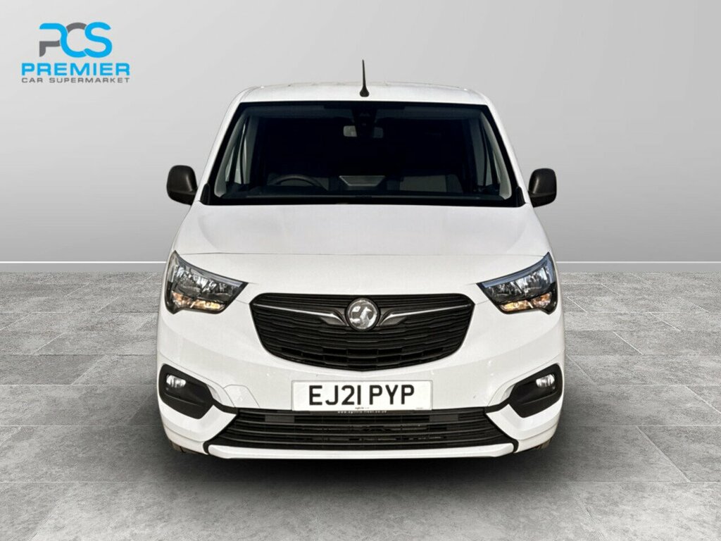Vauxhall Combo Turbo D 2300 Sportive EJ21PYP White #4