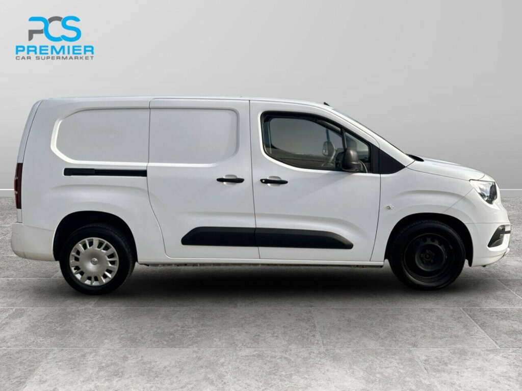 Vauxhall Combo Turbo D 2300 Sportive EJ21PYP White #5