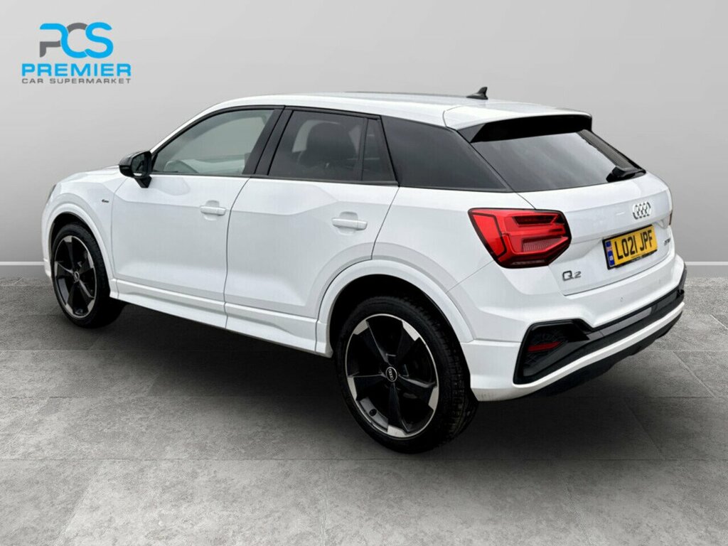 Audi Q2 Tfsi Cod Black Edition LO21JPF White #2