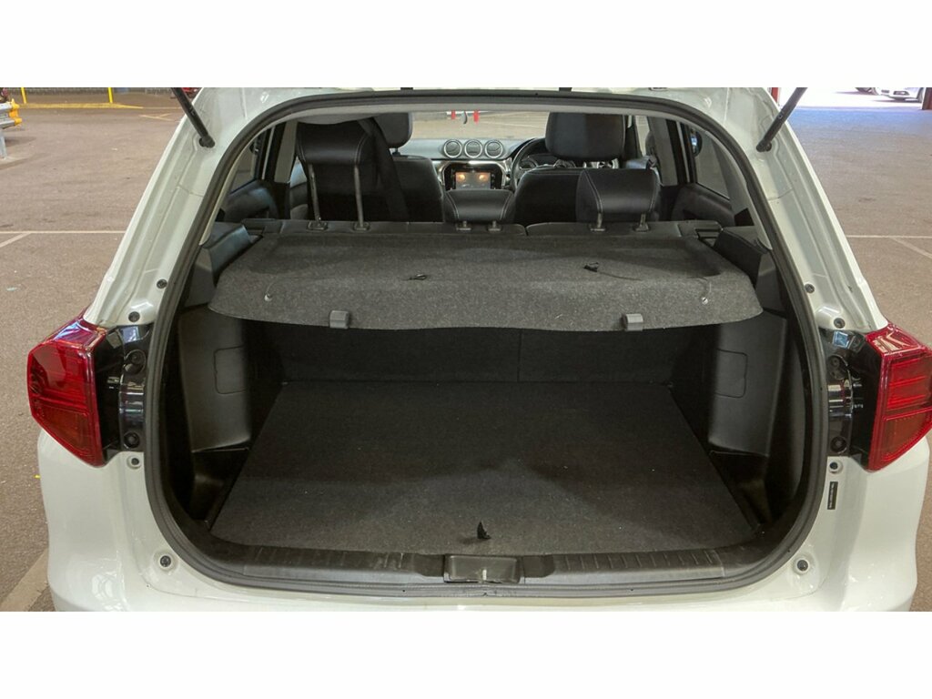Suzuki Vitara Boosterjet Mhev Sz5 KN23ZSK White #5
