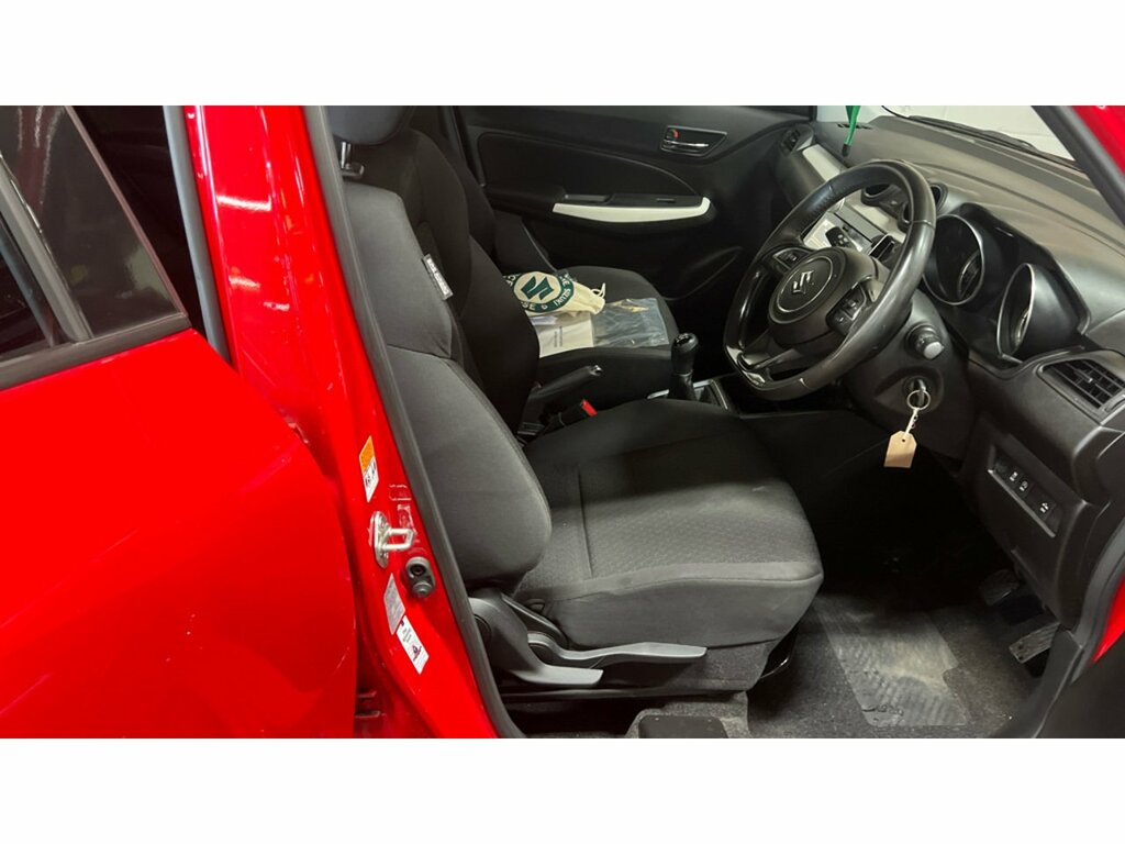 Suzuki Swift Dualjet Mhev Sz-l KS22ZRX Red #3