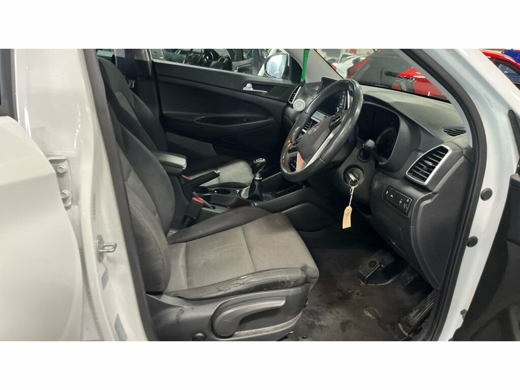 Hyundai Tucson Gdi Se Nav FP20JWL White #3