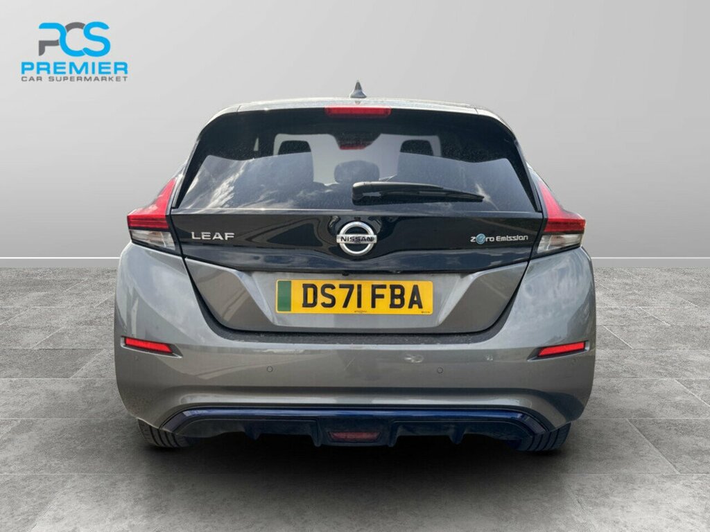Nissan Leaf Tekna Grey #3