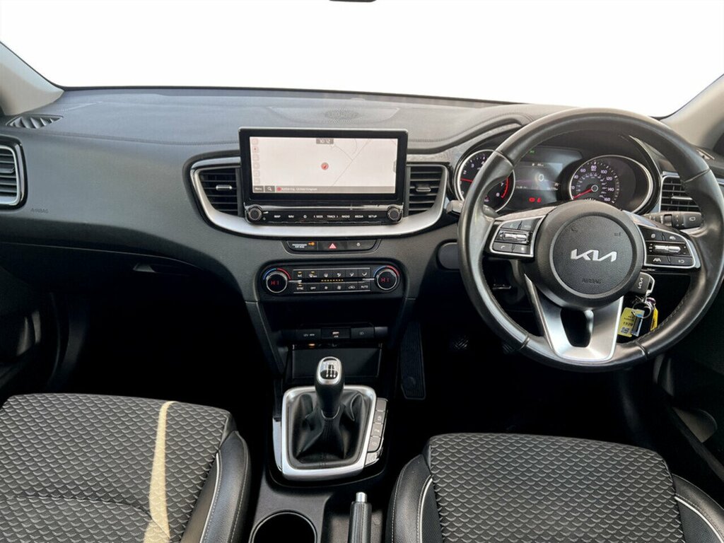 Kia Ceed T-gdi 3 RO22ZKP Silver #6