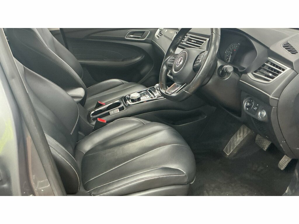MG MG5 Exclusive Silver #3