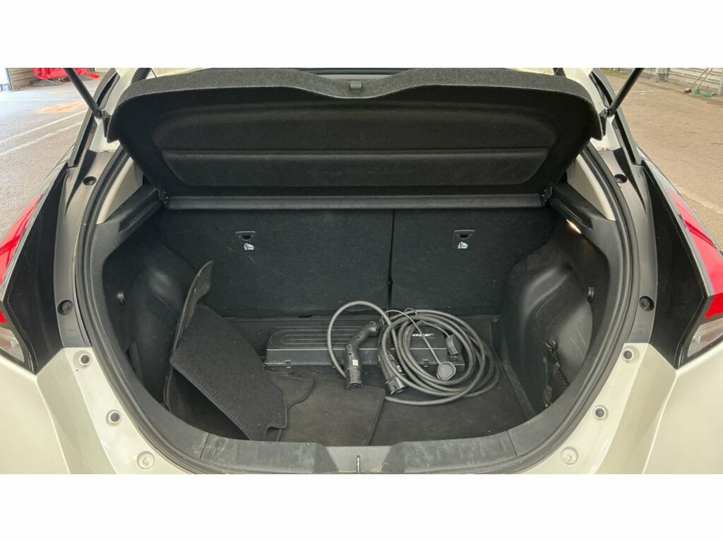 Nissan Leaf E Tekna LM23PHO White #5